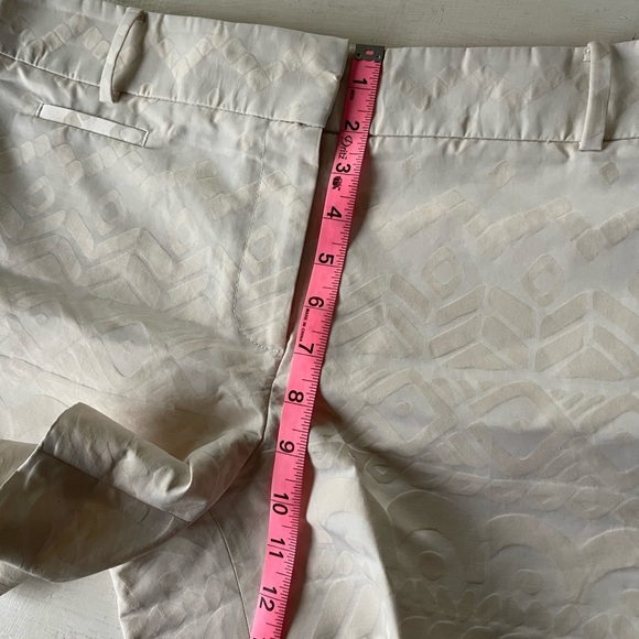 Loft The Riviera Short in a beige tone on tone pattern size 12 EUC - Picture 10 of 10